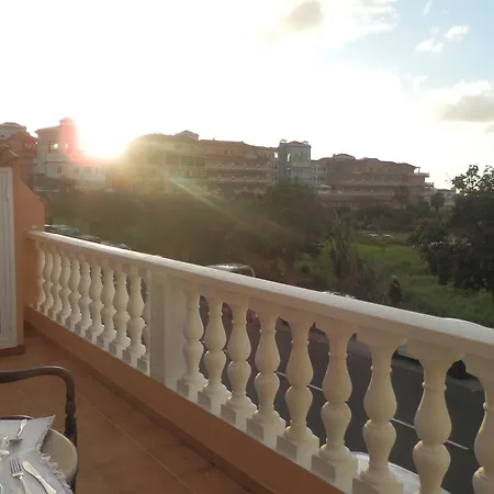 With 3 Bedrooms In Puerto De La Cruz, With Wonderful Sea Vie Apartment